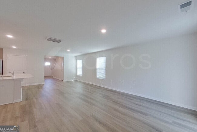 112 Overstreet Way