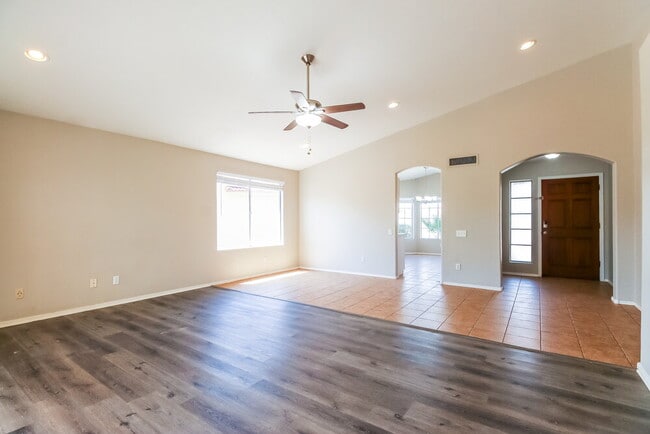 Photo - 633 S Bonito Ct