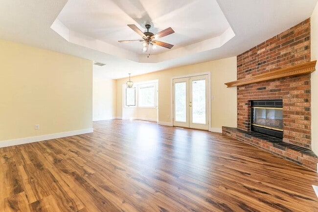 Photo - 3 Bed 2 Bath 2 Car Garage Home Southwest Springfield MO!!