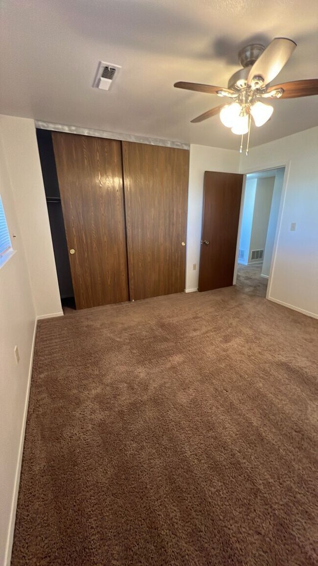 1193 Desmet Ct