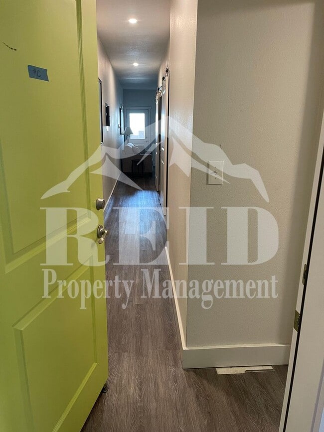 Photo - FURNISHED 1 BEDROOM 1 BATH APARTMENT  - BREMERTON