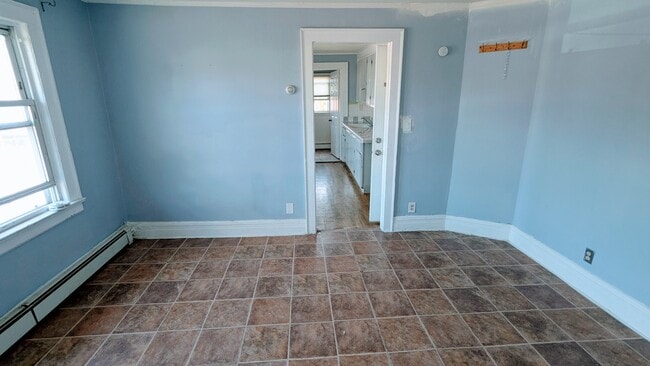 Building Photo - 210 Pearl St Unit 2S Rental
