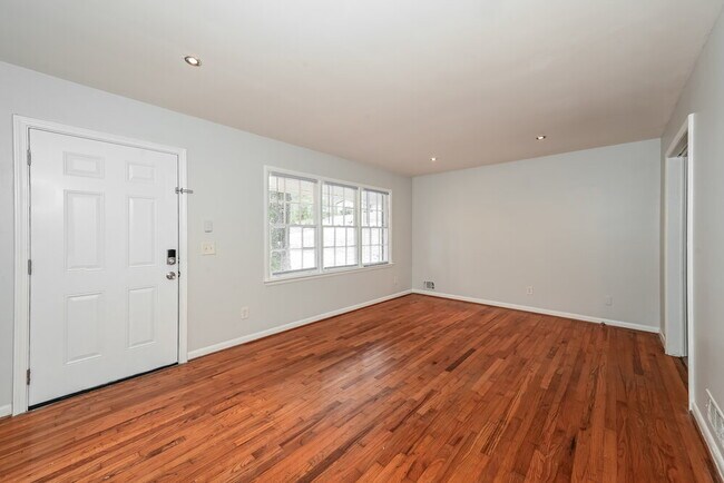 Photo - 3639 Telstar Dr