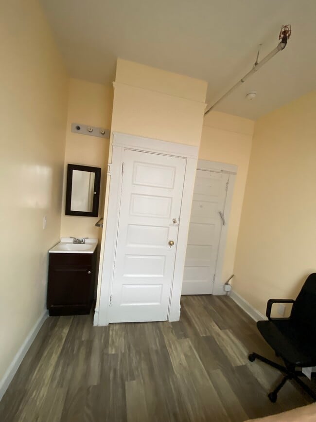 Photo - 1449 Powell St Unit 1