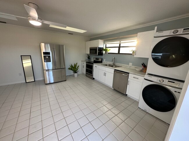 Photo - 2945 68th St N