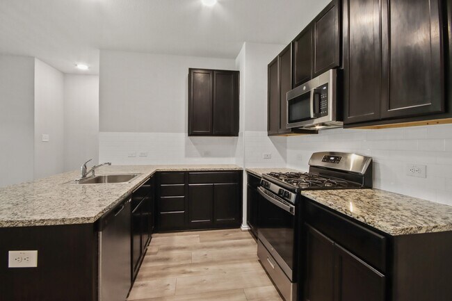 1415 Acorn Mdw St