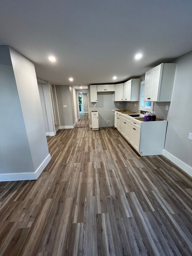 Photo - Beautifully Remodeled 4-Bedroom, 2-Bath Ho...