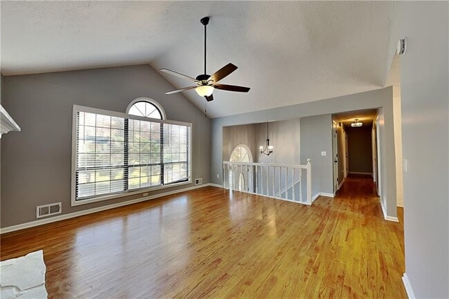 Photo - 4304 Falcon Crest Dr