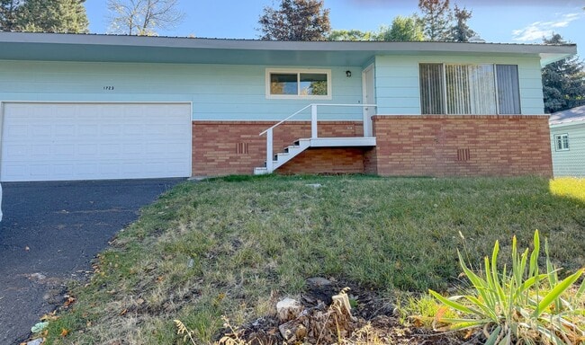 Building Photo - 1721-1723 Dawn Unit 1723