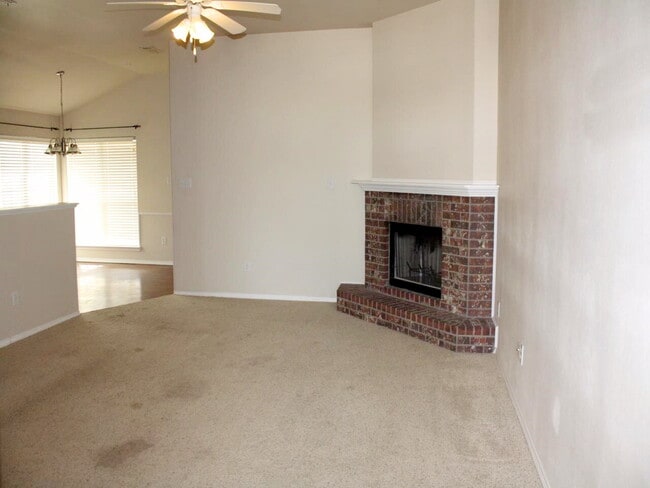 Photo - House Located Between 34th & Milwaukee & Minutes From W. Loop 289 Access!