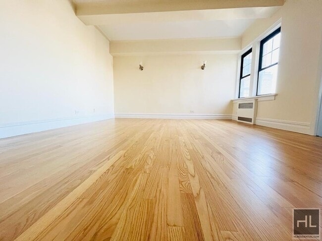 Photo - Christopher Street Unit 8E