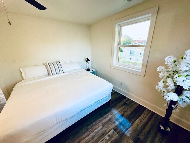 401 Cedar Lane Rd Unit SI ID1234771P