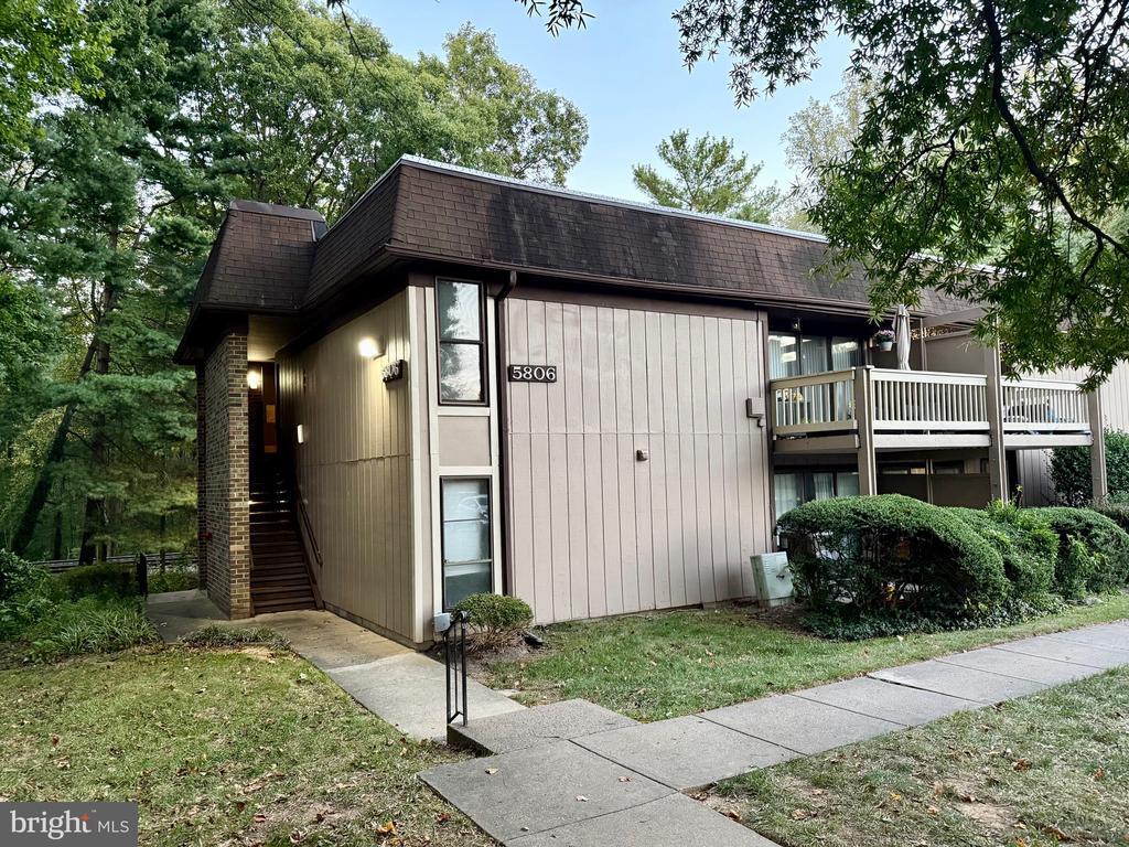 Photo - 5806 Royal Ridge Dr Unit R