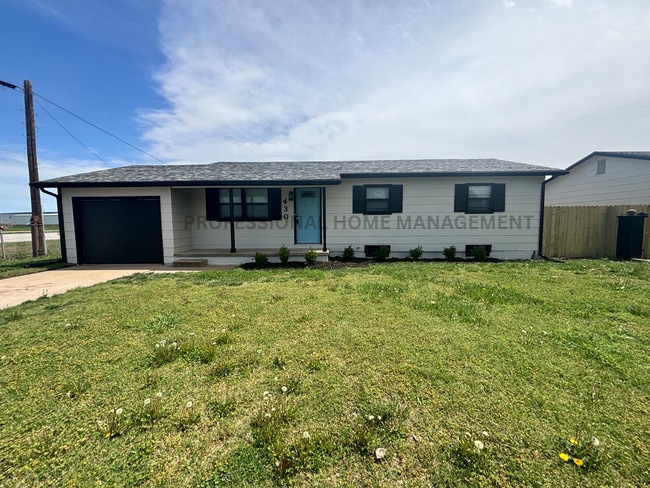 Beautifully remodeled 3 bedroom 1 bath! - Beautifully remodeled 3 bedroom 1 bath! Casa