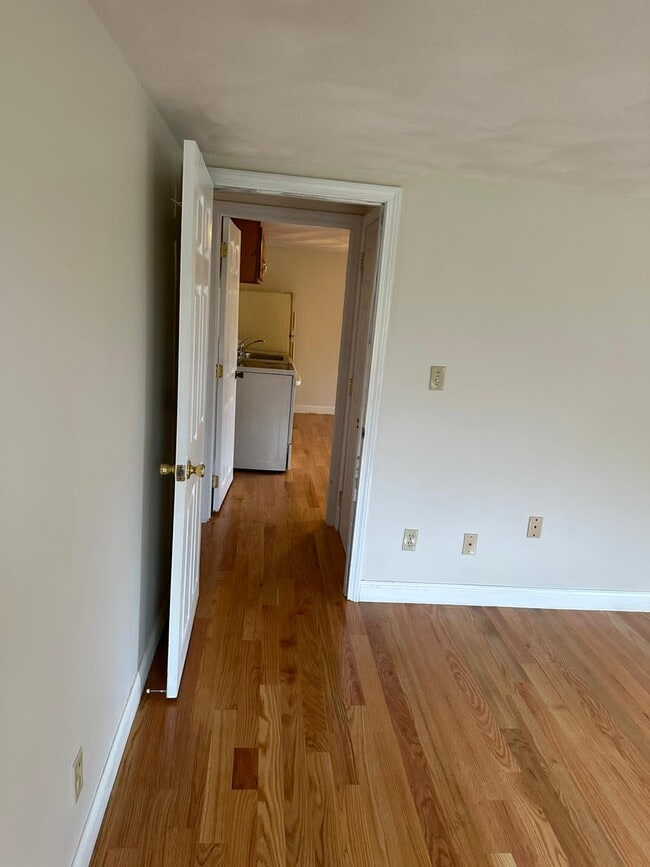 Photo - 147 Pleasant St Unit 4