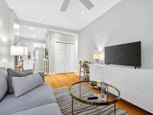Photo - 1576 Cambridge St Unidad 2R