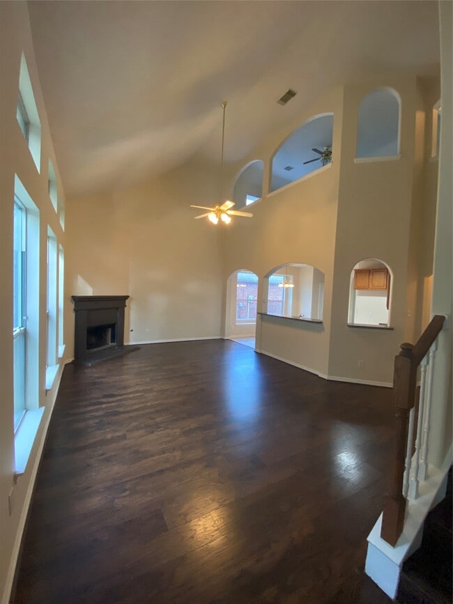 Photo - 9210 Hidden Lake E Dr