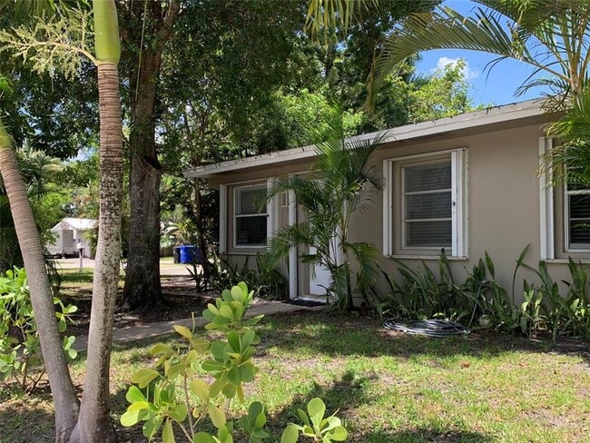 Photo - 801 SW 10th St Unidad 1
