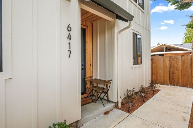Photo - 6417 N Greenley Ave #4