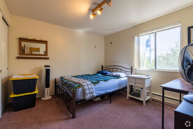 2 habitaciones, 1 baño - 900 pies cuadrados - Dormitorio 1