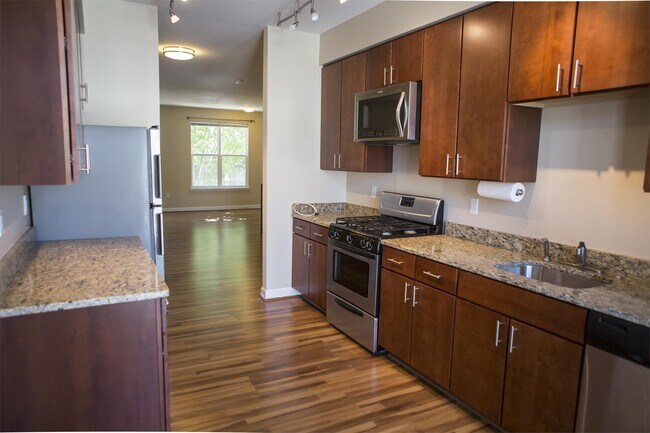 Photo - 2517 Sayles Pl SE