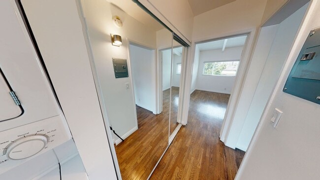 BEAUTIFUL Studio in Inglewood !!