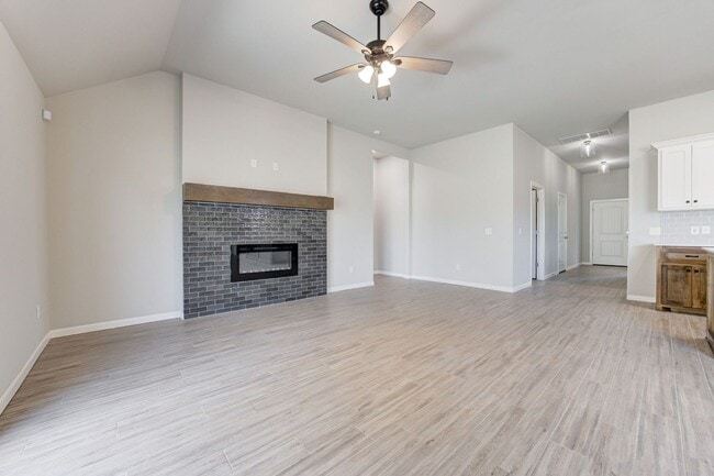 Photo - 1167 Atlantic Ave