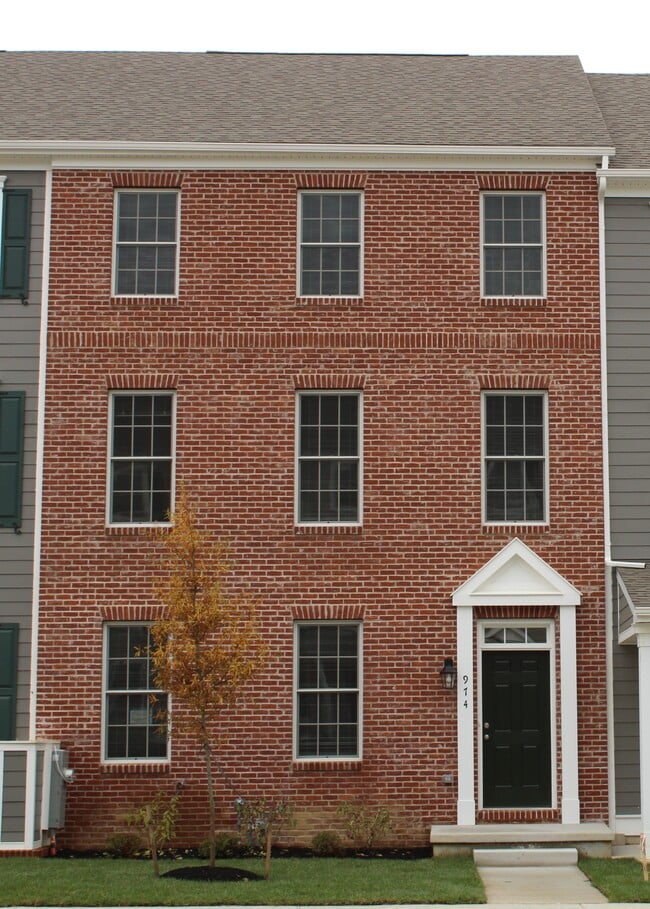 974 Lorewood Grove Rd Townhome Townhome Rental in Middletown DE
