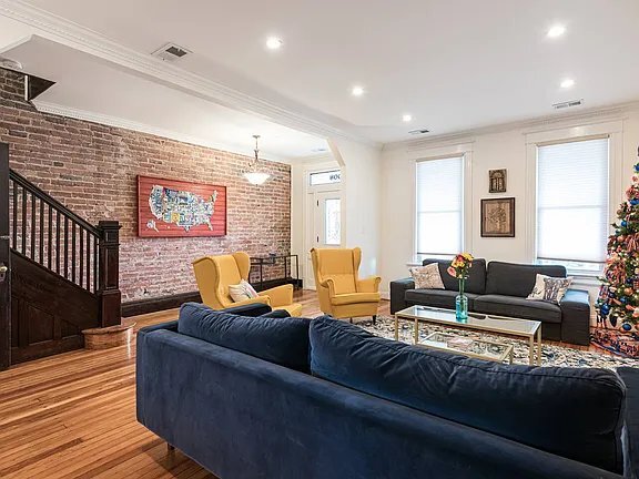 Photo - 1008 8th St NE