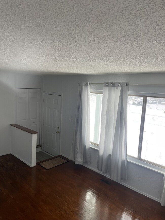 Building Photo - 6236 Natchez Dr