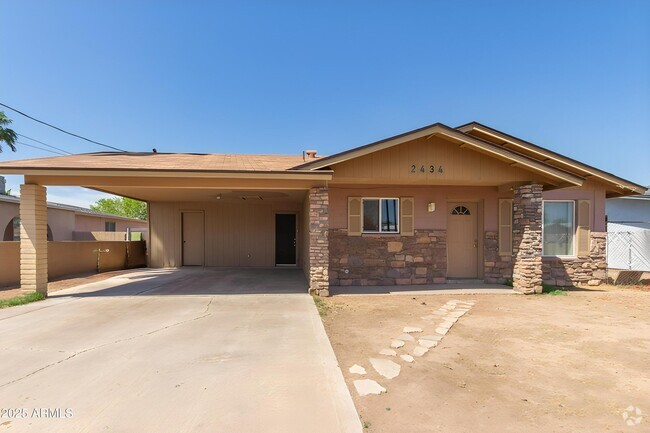 Building Photo - 2434 E Maryland Dr Rental