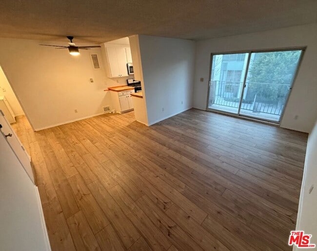 Photo - 1218 McClellan Dr Unit 201