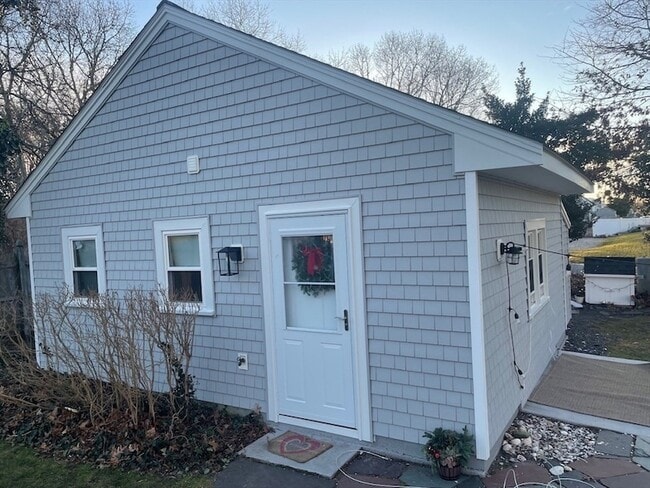 Building Photo - 169 Seaview Ave