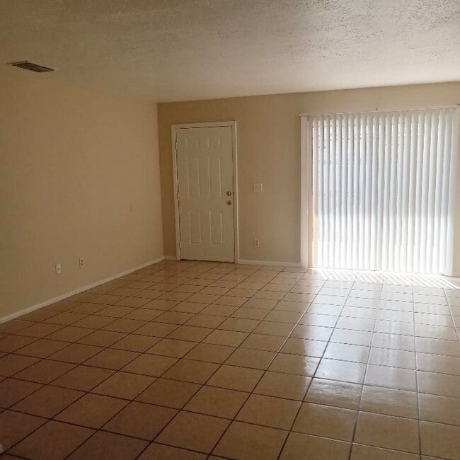 Photo - SE 30th St 5030 - 5030 SE 30th St Unit Whispering Sands D