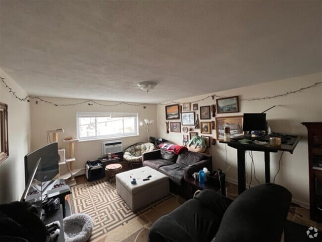 Building Photo - 240 Belmont St Unit 31 Rental