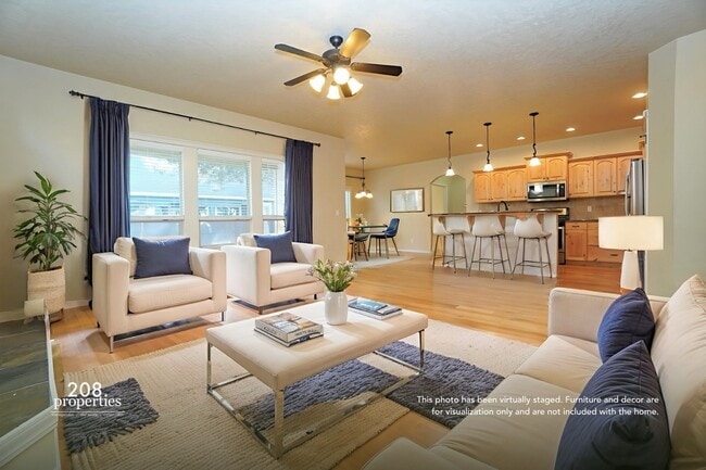 Photo - 2319 E Challis St