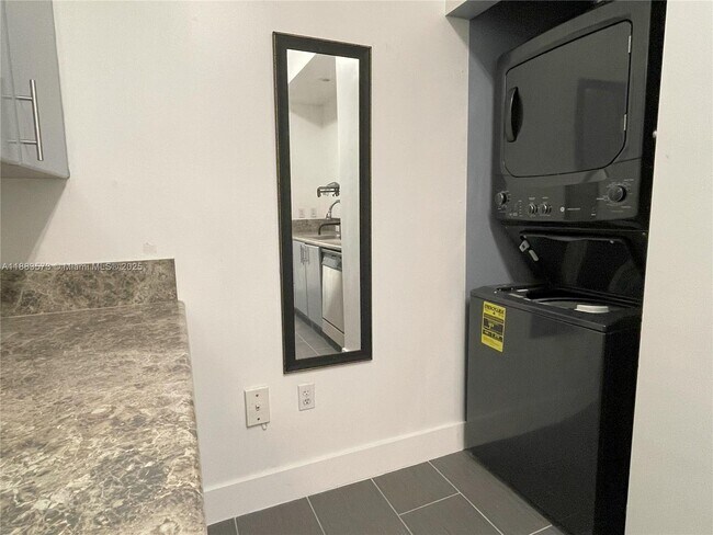 Photo - 455 NE 25th St Unit 410