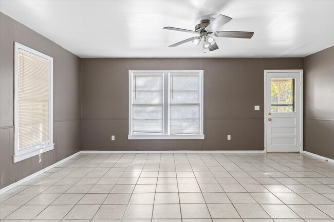 Photo - 209 N Richardson St