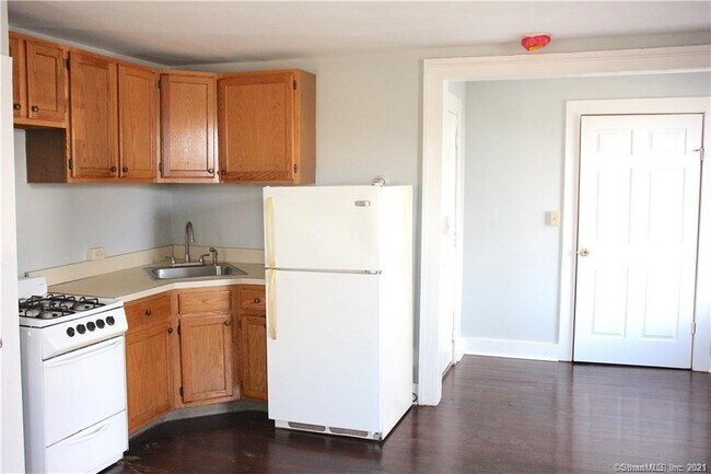 Photo - 1330 Chapel St Unit 3