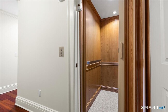 Photo - 40 Oakridge St