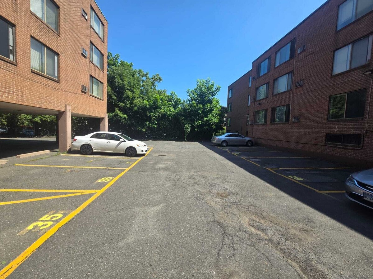Photo - 950 Asylum Ave Unit 208