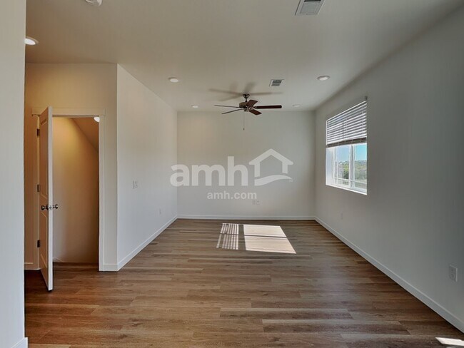 Photo - 26126 E Calhoun Pl