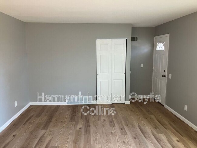 Photo - 11016 Saginaw Dr