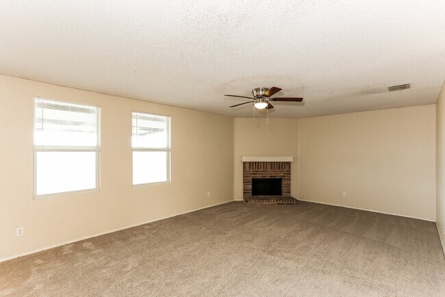 Photo - 129 Phlox Ln