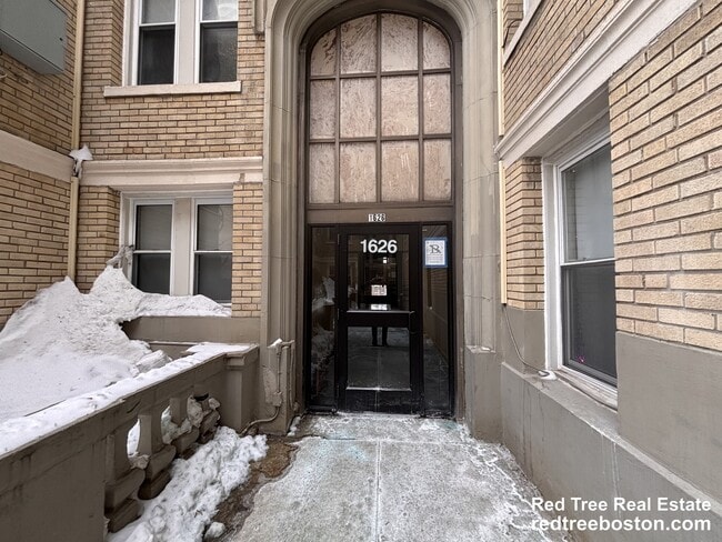 Building Photo - 1626 Commonwealth Ave Unit 12