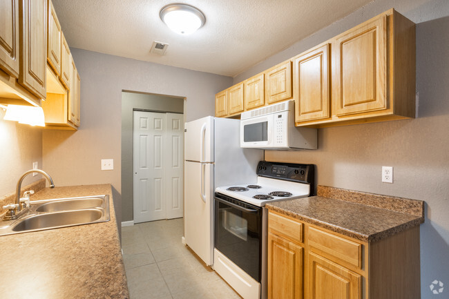 Kellar Commons - Kellar Commons Apartments