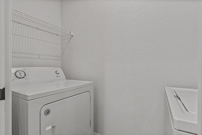4909 Reserve Blvd Unit E204