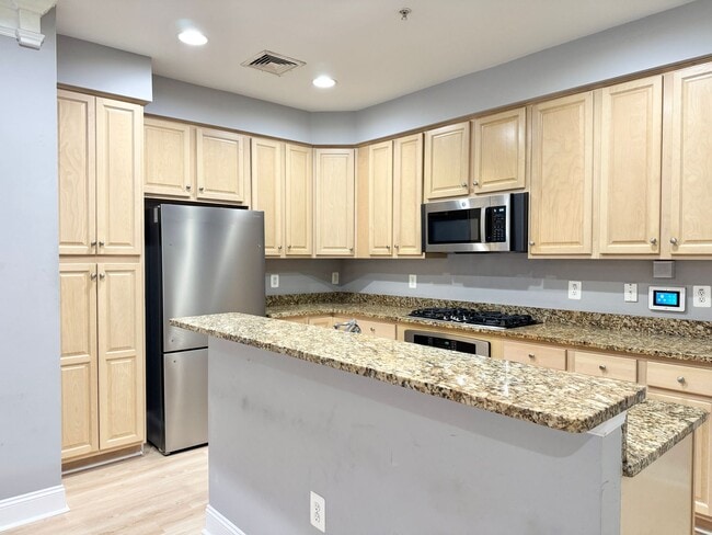 Photo - POTOMAC CLUB - TOWNHOUSE CONDO