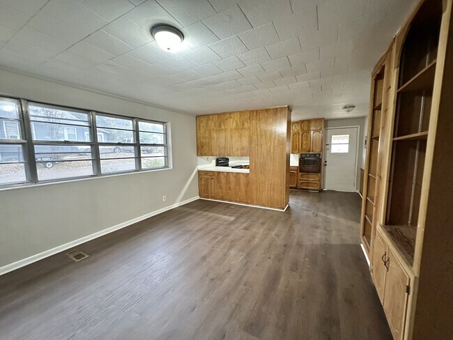 Photo - 401 Lexington St