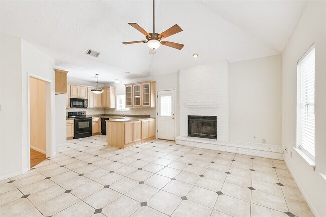 Building Photo - 13626 Cedar Point Dr